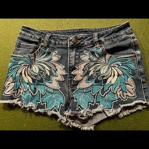 beautiful Jean shorts